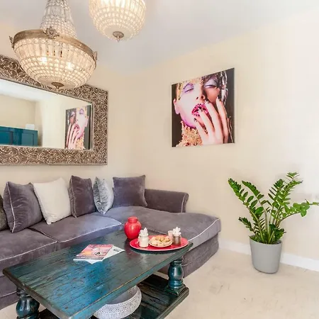 Petra Apartments Апартаменты